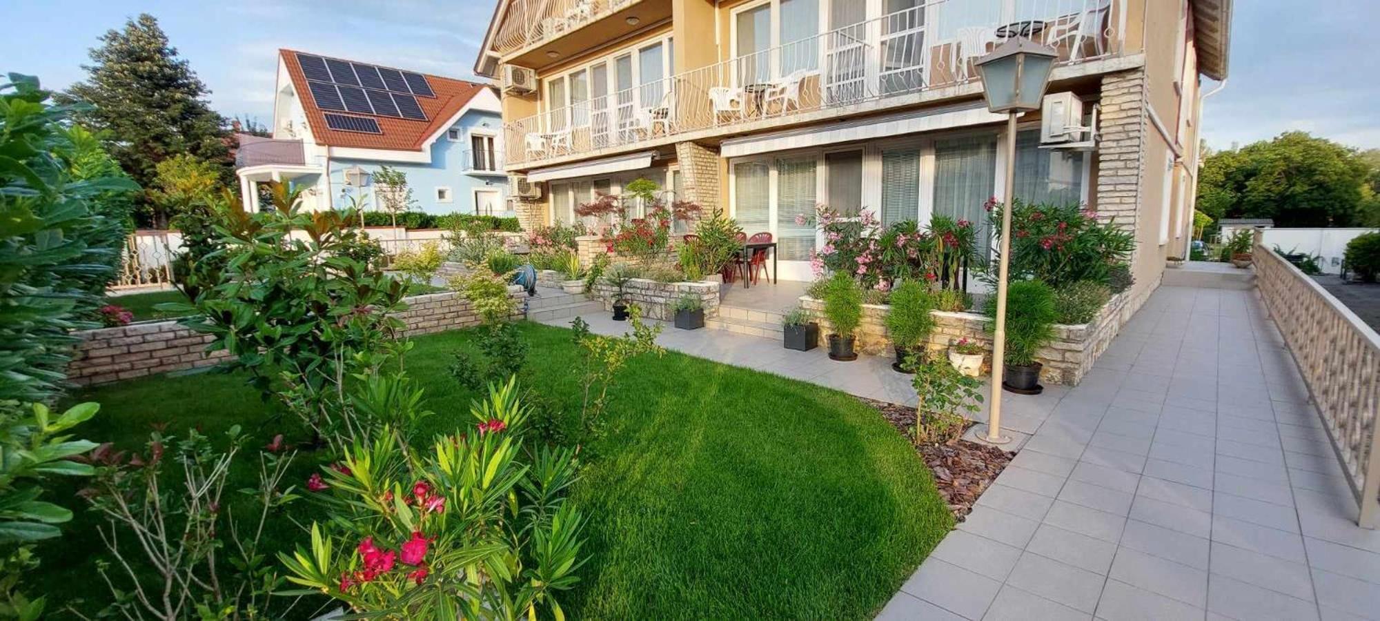 Siesta Apartmanhaz Balatonfuered Eksteriør billede